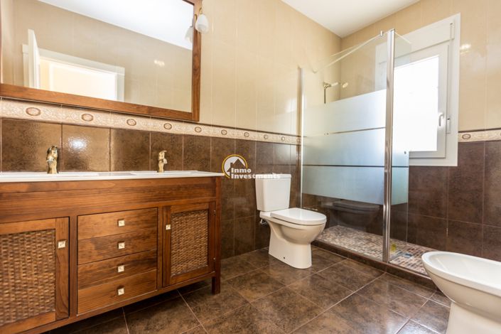 Image No.27-5 Bed Villa for sale