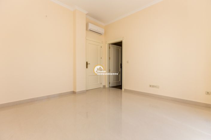 Image No.40-5 Bed Villa for sale