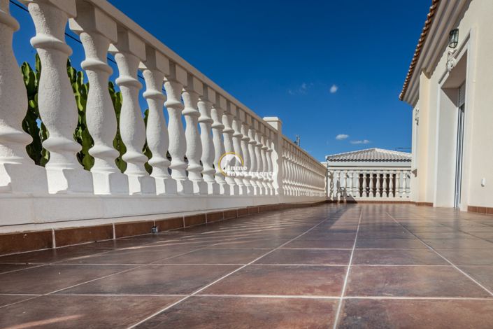 Image No.44-5 Bed Villa for sale