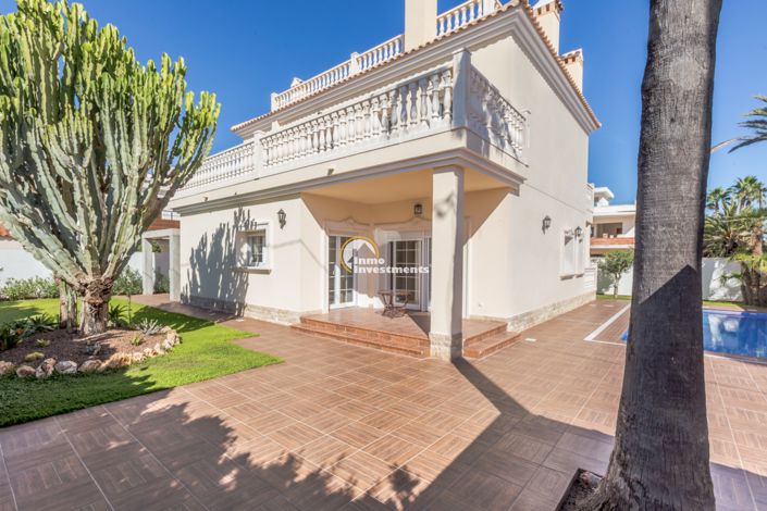 Image No.5-5 Bed Villa for sale