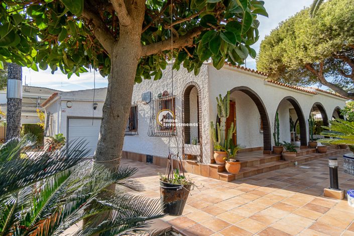 Image No.1-Villa de 4 chambres à vendre à La Zenia