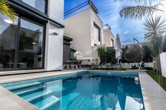 Image No.37-3 Bed Villa for sale