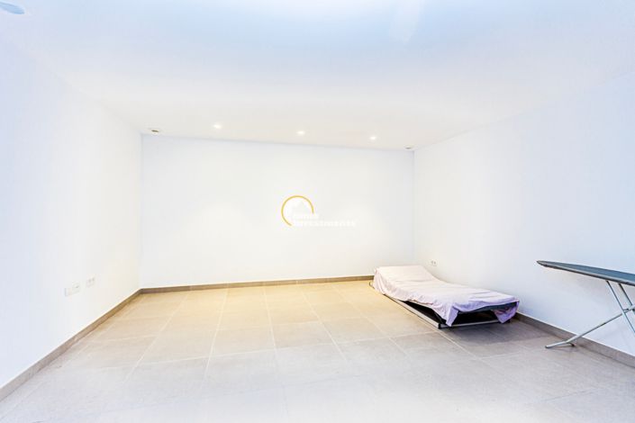 Image No.40-3 Bed Villa for sale