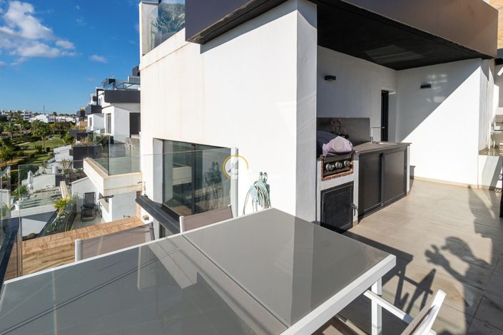 Image No.31-3 Bed Penthouse for sale