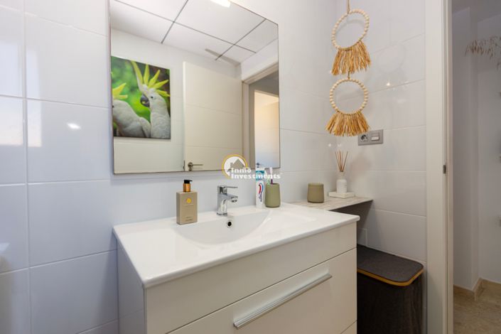 Image No.20-2 Bed Apartment for sale