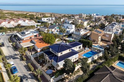 5 Bed Villa for sale