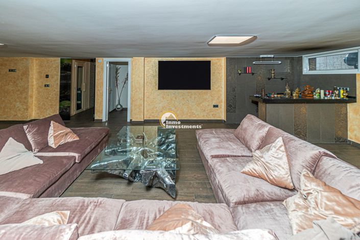 Image No.23-5 Bed Villa for sale