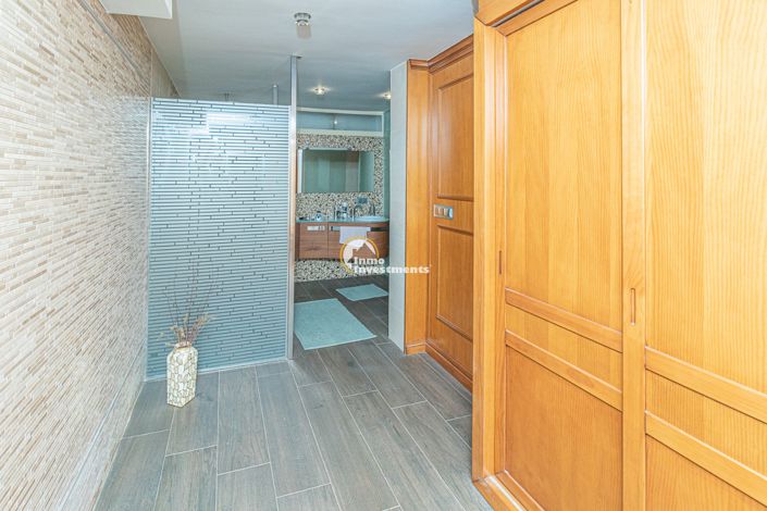 Image No.24-5 Bed Villa for sale