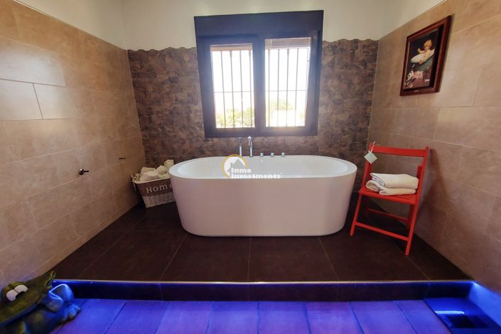 Image No.20-4 Bed Finca for sale