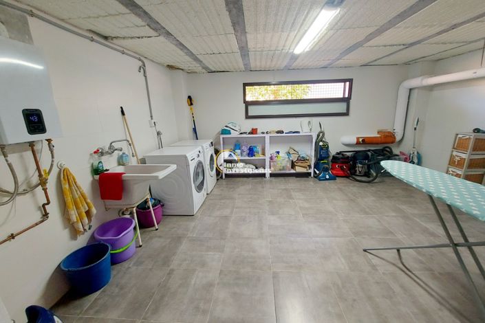 Image No.37-4 Bed Finca for sale