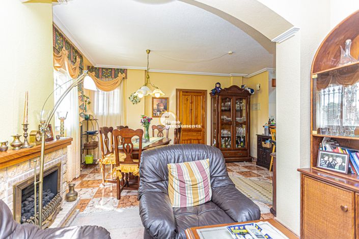 Image No.10-3 Bed Villa for sale