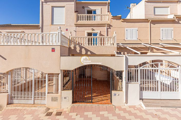 Image No.1-3 Bed Townhouse for sale