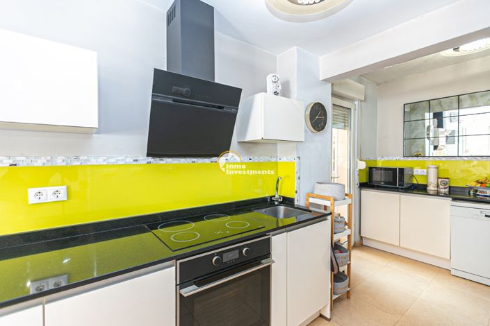 Image No.15-3 Bed Townhouse for sale