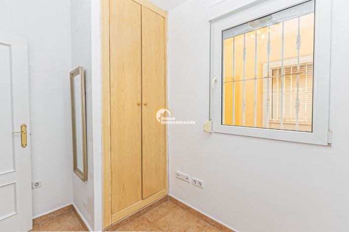 Image No.26-3 Bed Townhouse for sale