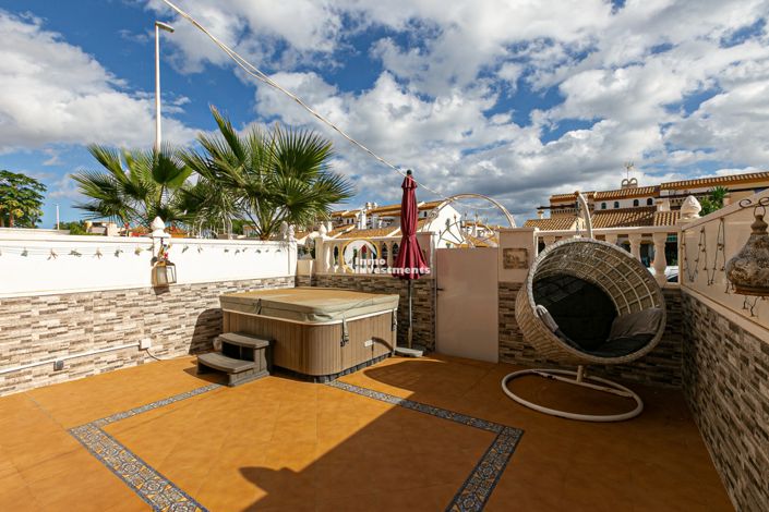 Image No.48-3 Bed Townhouse for sale