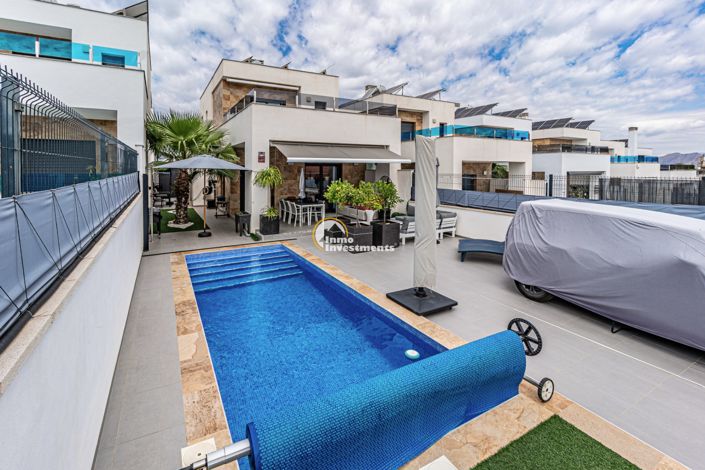 Image No.1-3 Bed Villa for sale