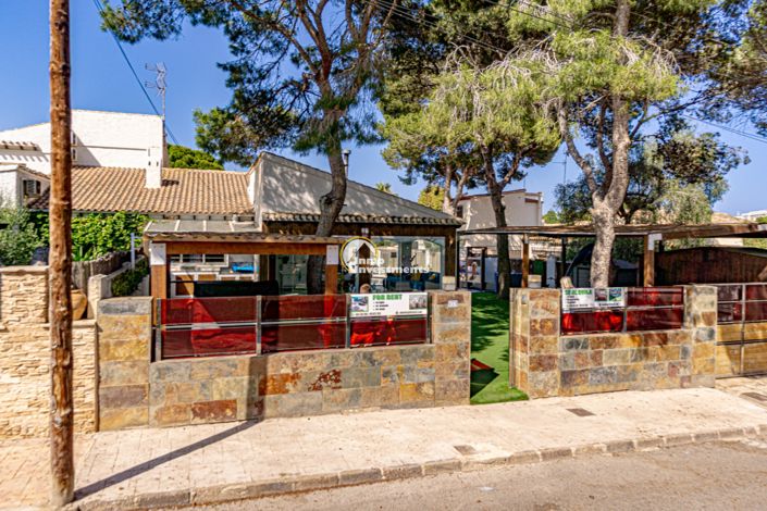 Image No.1-4 Bed Villa for sale
