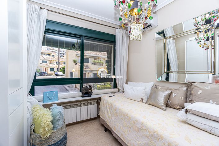 Image No.33-2 Bed Townhouse for sale