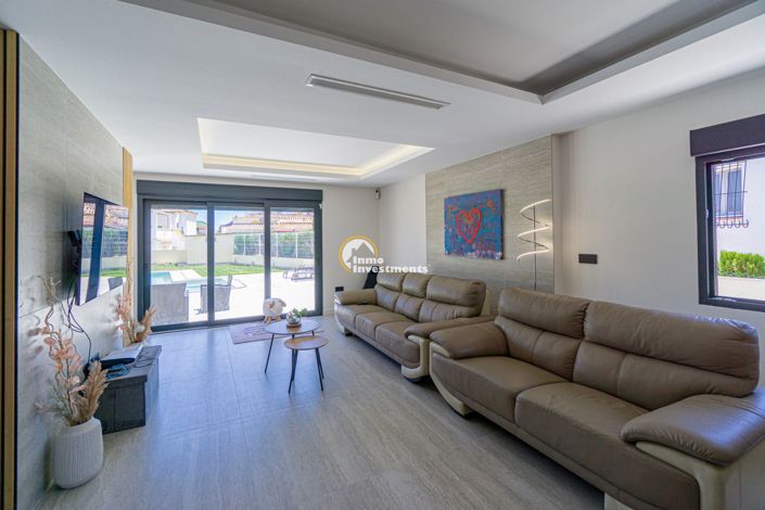 Image No.18-4 Bed Villa for sale