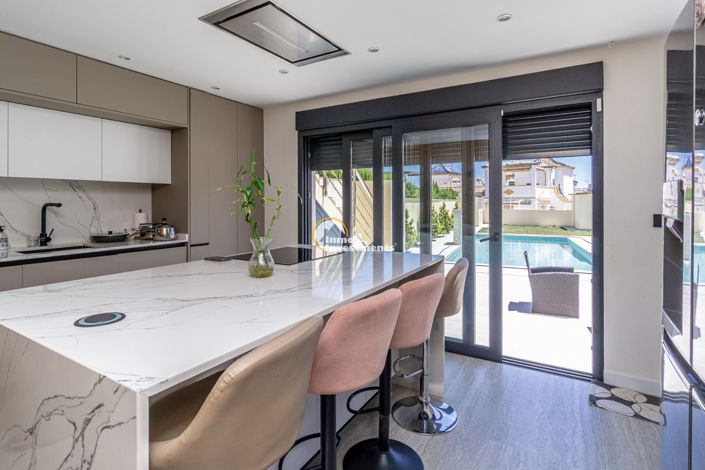 Image No.29-4 Bed Villa for sale