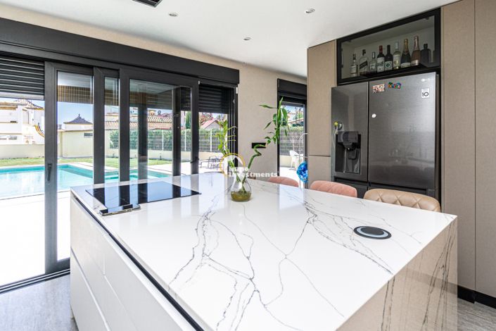 Image No.32-4 Bed Villa for sale