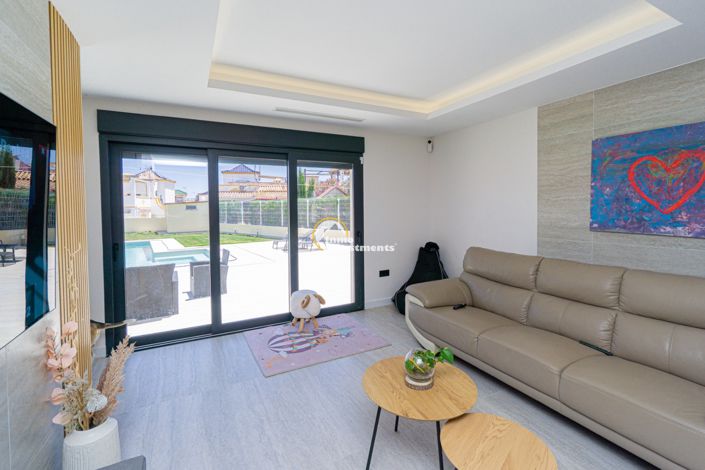 Image No.7-4 Bed Villa for sale