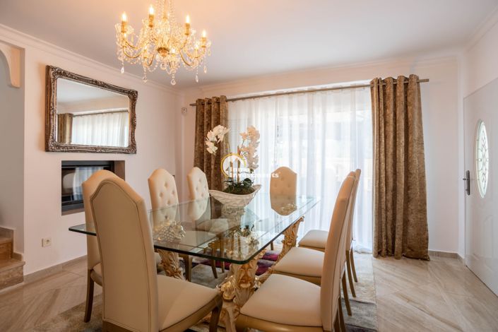 Image No.37-4 Bed Villa for sale