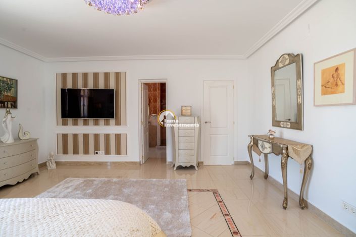 Image No.43-4 Bed Villa for sale