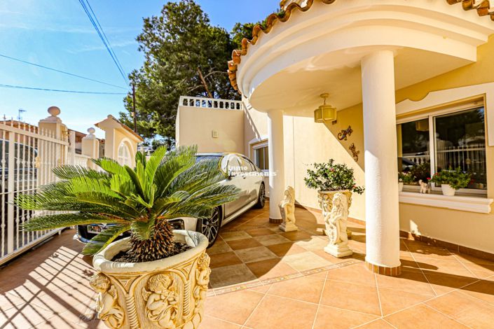 Image No.6-Villa de 4 chambres à vendre à San Miguel de Salinas