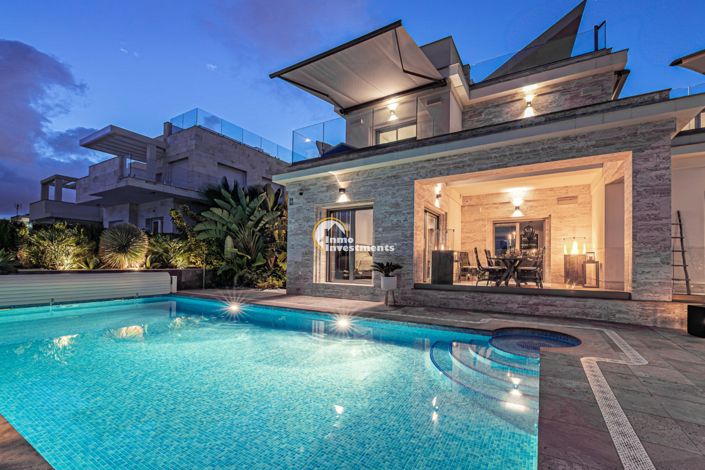 Image No.1-6 Bed Villa for sale