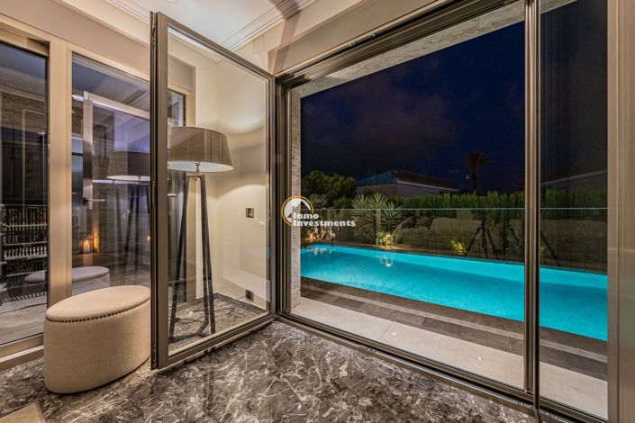 Image No.10-6 Bed Villa for sale