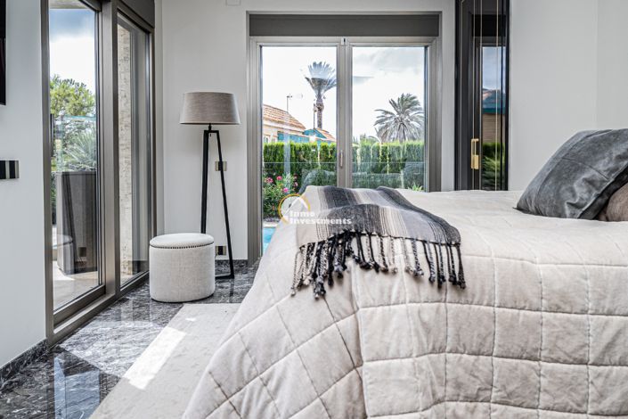 Image No.49-6 Bed Villa for sale