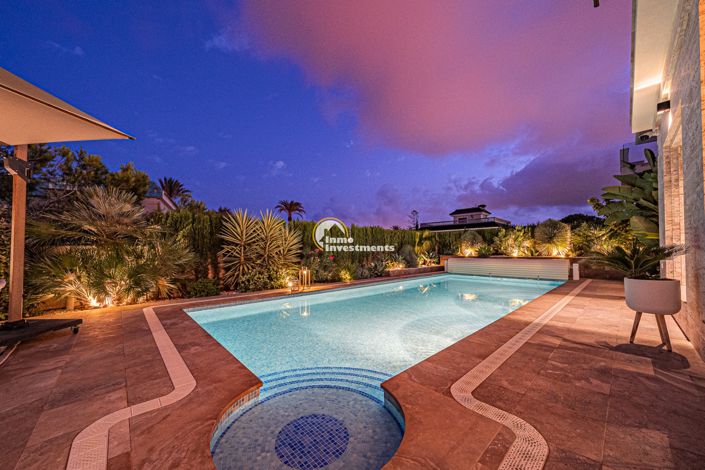 Image No.9-6 Bed Villa for sale