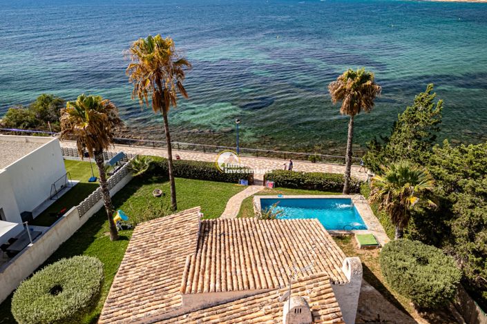 Image No.1-4 Bed Villa for sale