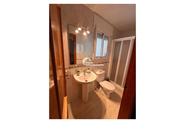 Image No.16-4 Bed Townhouse for sale