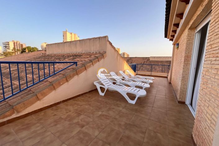 Image No.18-4 Bed Townhouse for sale