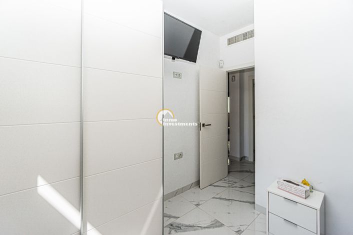 Image No.31-2 Bed Apartment for sale