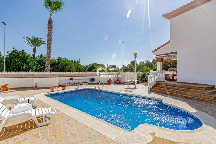 Image No.2-Villa de 4 chambres à vendre à Campoamor