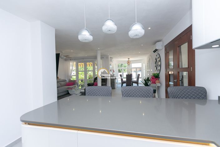 Image No.23-6 Bed Villa for sale