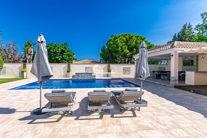 Image No.3-Villa de 6 chambres à vendre à Campoamor