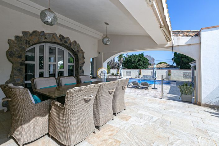 Image No.6-6 Bed Villa for sale