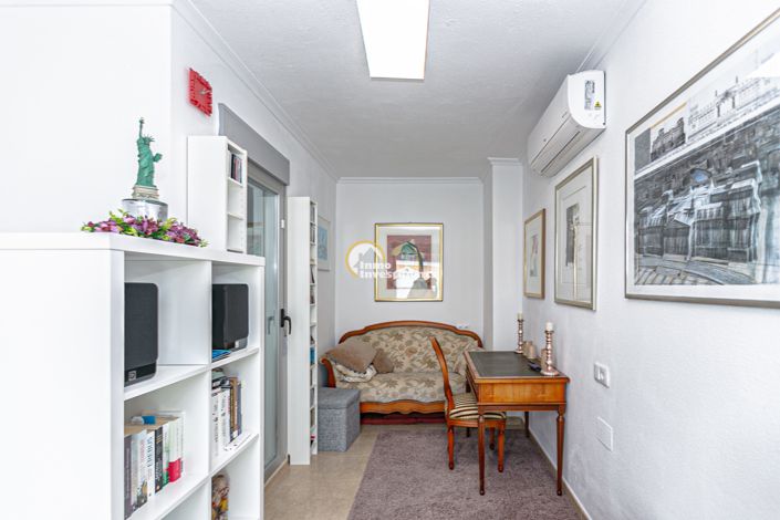 Image No.50-3 Bed Townhouse for sale