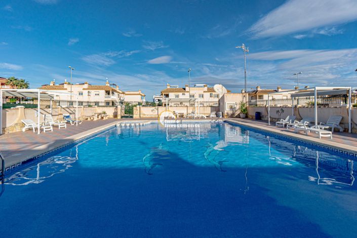 Image No.4-Appartement de 2 chambres à vendre à Villamartin