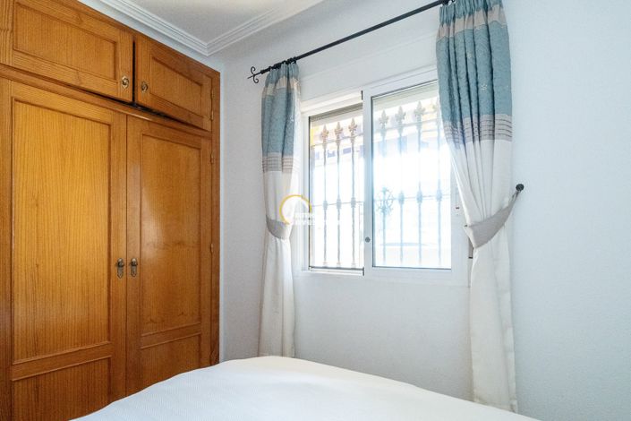 Image No.15-2 Bed Bungalow for sale