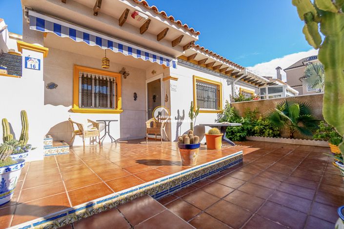 Image No.20-2 Bed Bungalow for sale