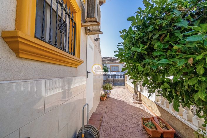 Image No.23-2 Bed Bungalow for sale