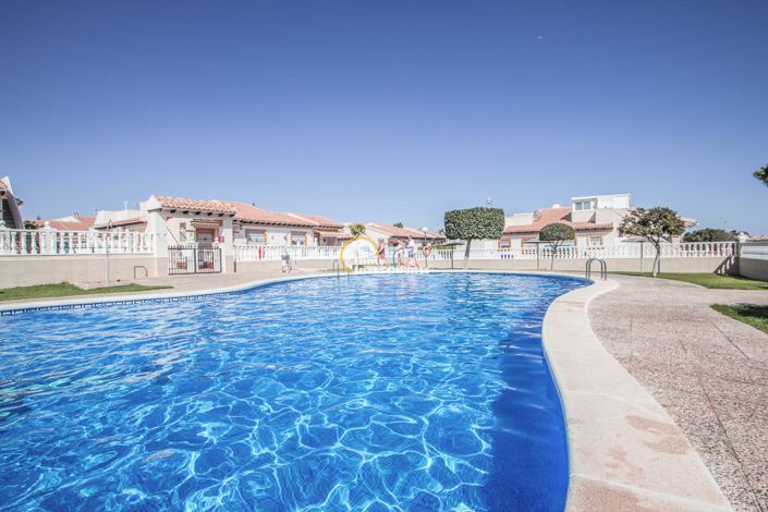 Image No.25-2 Bed Bungalow for sale