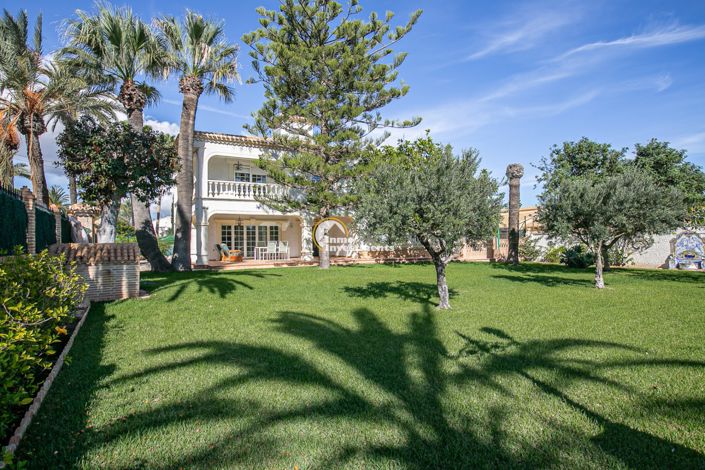 Image No.3-Villa de 7 chambres à vendre à Cabo Roig