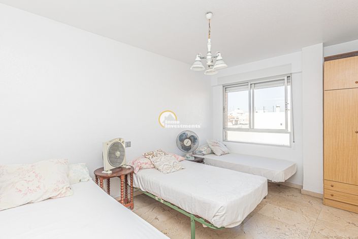 Image No.18-3 Bed Apartment for sale