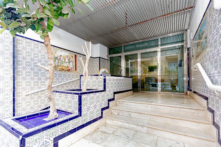 Image No.27-3 Bed Apartment for sale